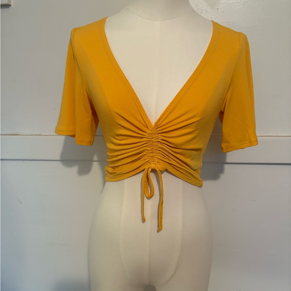 H&M Yellow Short Sleeve Ruched Crop Blouse